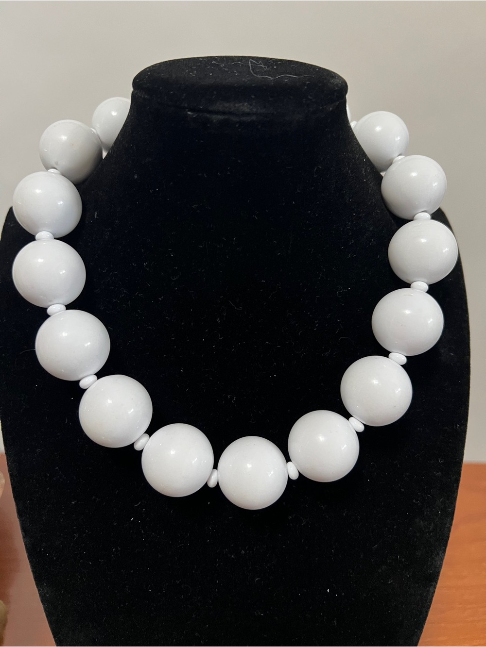 Bold White Beaded Necklace - Women Jewelry